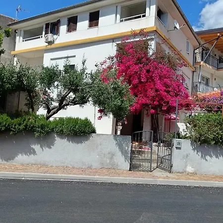 Apartment Bono 2 *